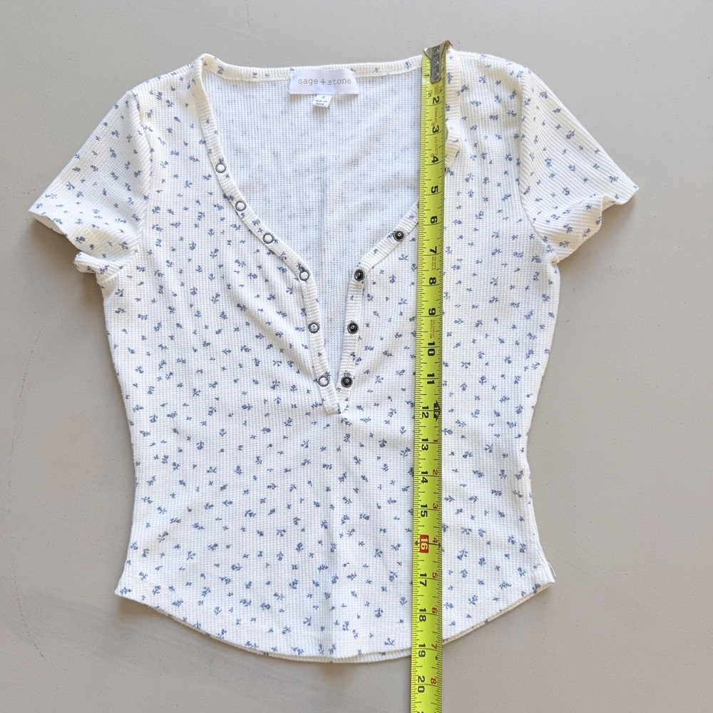 Sage + Stone Women's Blue Floral Short Sleeve Henley Tee - Picture 5 of 5
